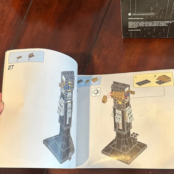 LEGO Infinity Saga Gauntlet with Colorful Stones - Picture 14 of 14